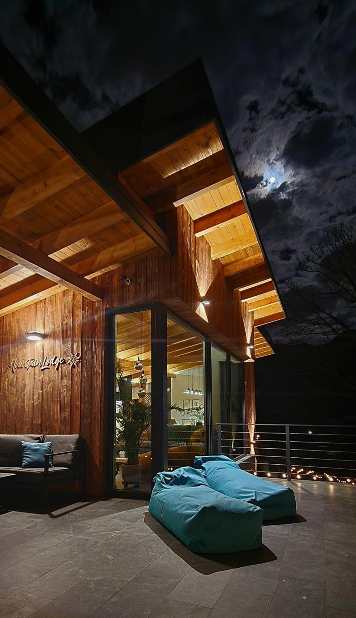 Mountain Lodge Risnov Exterior photo